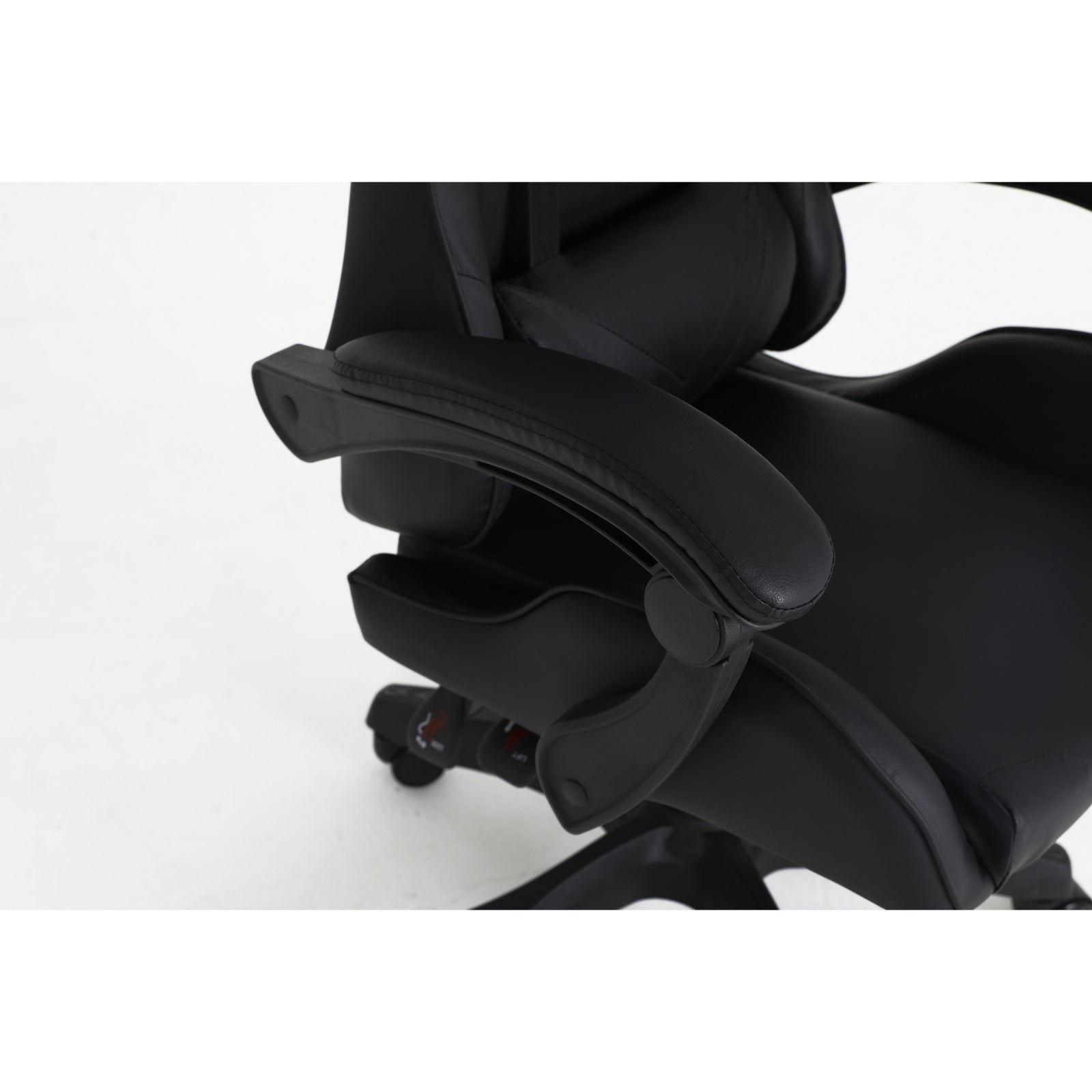 PLAYMAX ELITE GAMING CHAIR BLACK